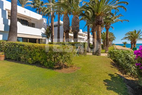 Large townhouse with spectacular views of the Sea and the Guadiaro River