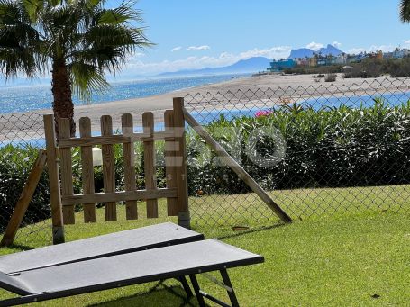 Large townhouse with spectacular views of the Sea and the Guadiaro River