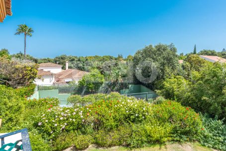 Andalusian style villa, with a lot of charm, in a quiet Cul de Sac in Zone A (COSTA)