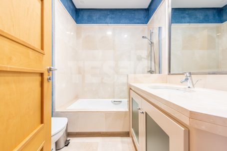 Apartment for sale in the prestigious El Polo de Sotogrande Urbanization