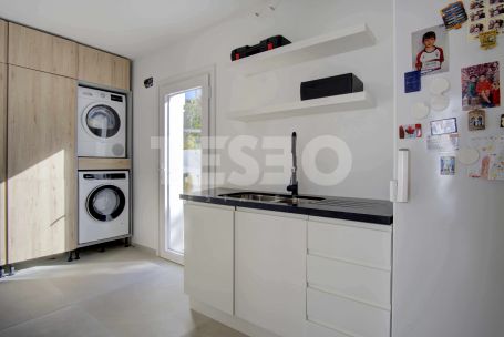 Modern, refurbished villa in the sought after area of Sotogrande Costa A zone.