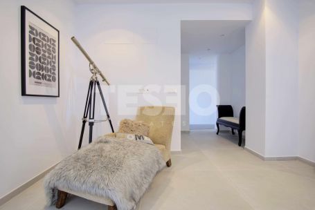 Modern, refurbished villa in the sought after area of Sotogrande Costa A zone.