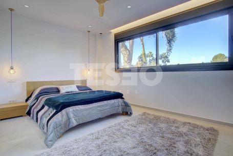 Modern, refurbished villa in the sought after area of Sotogrande Costa A zone.