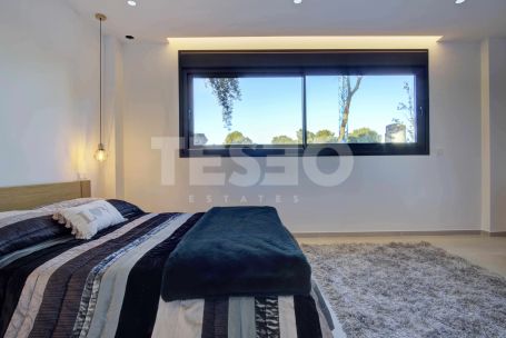 Modern, refurbished villa in the sought after area of Sotogrande Costa A zone.