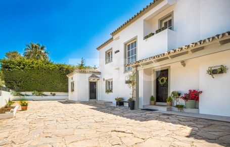 Preciosa casa moderna para alquiler de verano en Sotogrande Costa.