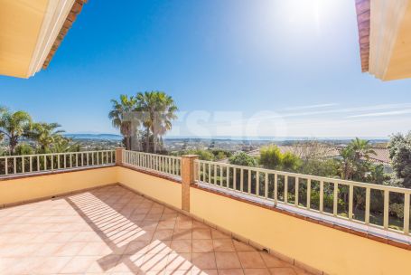 Large Villa in Top location near the So Sotogrande Hotel and with stunning sea views in Sotogrande Alto