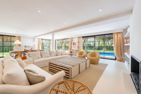 SPECTACULAR NEW PROJECT, QUEEN I