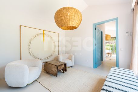 SPECTACULAR NEW PROJECT, QUEEN I
