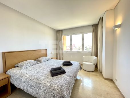 TWO-BEDROOM APARTMENT IN RIBERA DEL MARLIN IN THE MARINA OF SOTOGRANDE FOR SALE