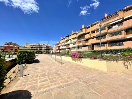 TWO-BEDROOM APARTMENT IN RIBERA DEL MARLIN IN THE MARINA OF SOTOGRANDE FOR SALE