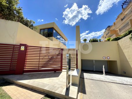 TWO-BEDROOM APARTMENT IN RIBERA DEL MARLIN IN THE MARINA OF SOTOGRANDE FOR SALE