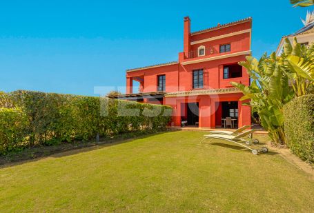 Maison de Ville à vendre en Los Cortijos de la Reserva, La Reserva