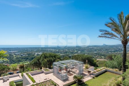 Stunning villa with panoramic views over the golf and sea.