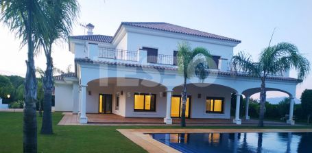 Villa Eivissa: beautiful colonial style villa with sea views