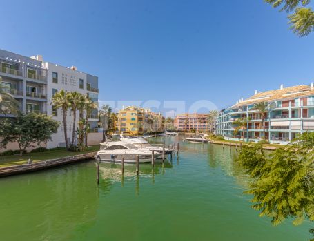 Appartement confortable de 3 chambres à louer dans la Marina de Sotogrande, locations longue et courte durée