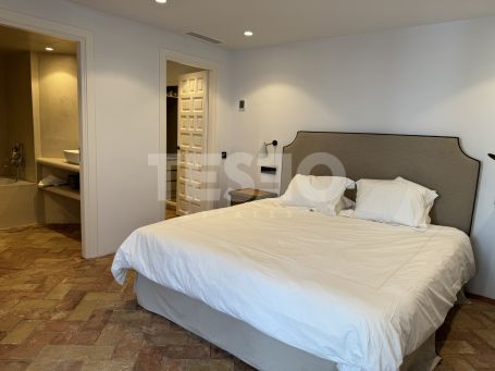 Exclusiva Casa Pareada de estilo andaluz en Patios de Valderrama