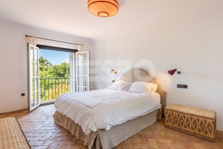 Exclusiva Casa Pareada de estilo andaluz en Patios de Valderrama