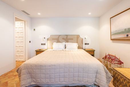 Exclusiva Casa Pareada de estilo andaluz en Patios de Valderrama