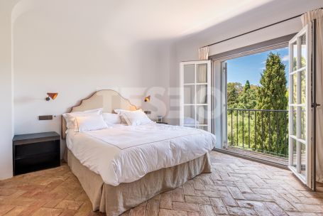Exclusiva Casa Pareada de estilo andaluz en Patios de Valderrama