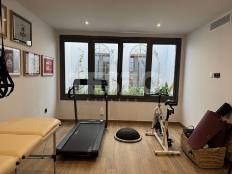 Exclusiva Casa Pareada de estilo andaluz en Patios de Valderrama