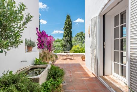 Exclusiva Casa Pareada de estilo andaluz en Patios de Valderrama