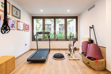 Exclusiva Casa Pareada de estilo andaluz en Patios de Valderrama