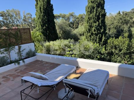 Exclusiva Casa Pareada de estilo andaluz en Patios de Valderrama