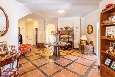 Villa for sale in Zona B, Sotogrande