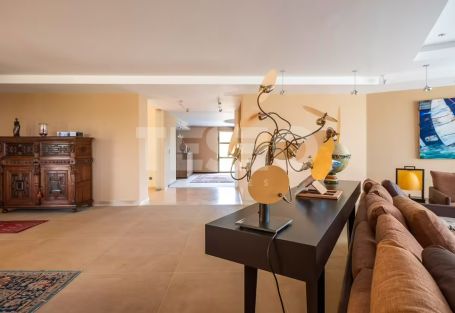 Propiedad de Diseño Contemporaneo, referente de Calidad y Estilo en La Reserva de Sotogrande