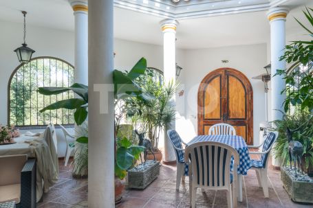 Beautiful Andalusian villa in the C zone for summer rent