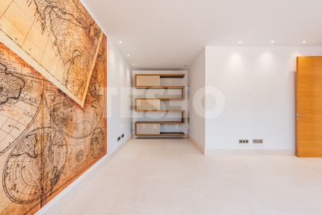 Another talylor made Ark creation in one of the nicest roads of Sotogrande Alto. Villa AKROPOLIS