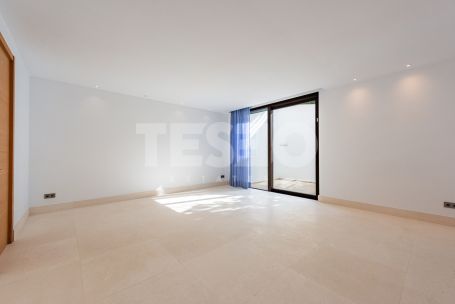 Another talylor made Ark creation in one of the nicest roads of Sotogrande Alto. Villa AKROPOLIS