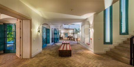 Majestic Andalusian style villa of an exceptional standard and located in a private area of Sotogrande Alto
