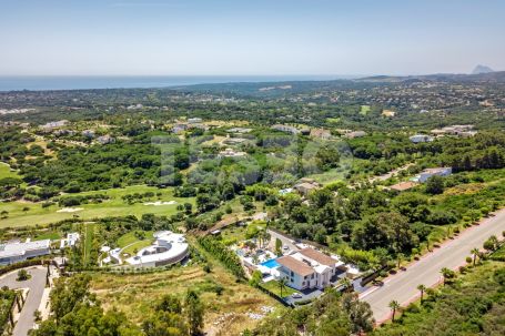 Frontline golf Villa with sea views in La Reserva