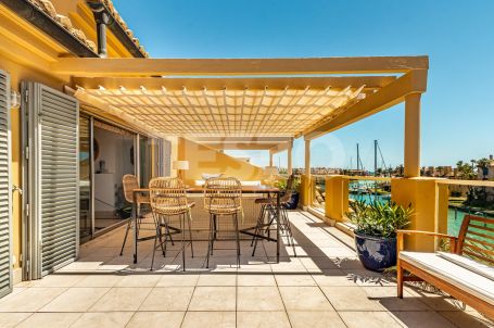 Exclusive penthouse for sale in Sotogrande Marina