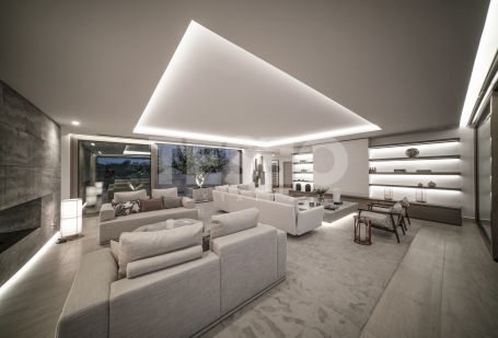 Villa La Escondida, gelegen in erster Reihe am Golfplatz (La Reserva Club de Golf)