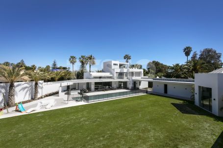 Villa for sale in Kings and Queens, Sotogrande