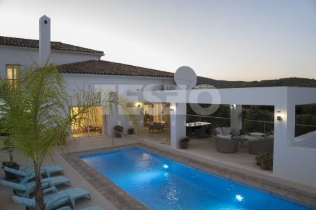 Villa de luxe avec vue sur la mer et la montagne à Zona E, Sotogrande, Cadiz