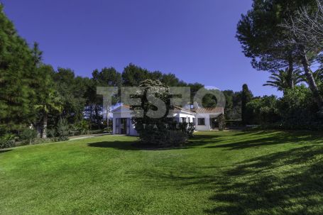 Villa à louer en Zona A, Sotogrande Costa