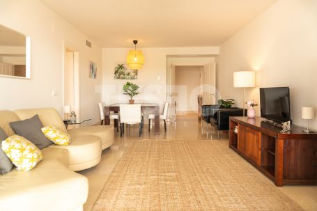 Precioso y luminoso apartamento en alquiler en Jungla del Loro, Sotogrande