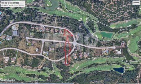 Plot for sale in La Reserva, Sotogrande with nice sea an golf views
