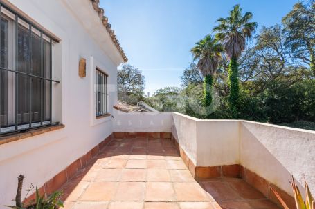 Villa pleine de charme dans une rue calme de la Zone C, Sotogrande