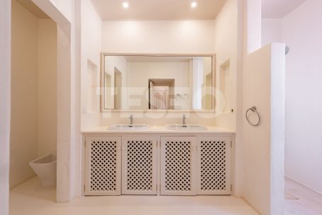 Villa pleine de charme dans une rue calme de la Zone C, Sotogrande