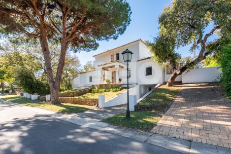 Villa pleine de charme dans une rue calme de la Zone C, Sotogrande