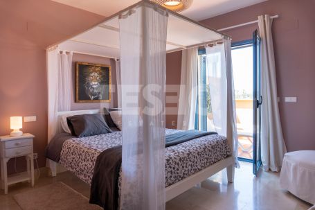 Bonito piso de 2 dormitorios con orientación suroeste en el piso ático en Isla Vela,