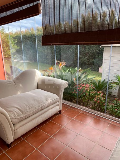 Large apartment with private garden in the complex La Mesana