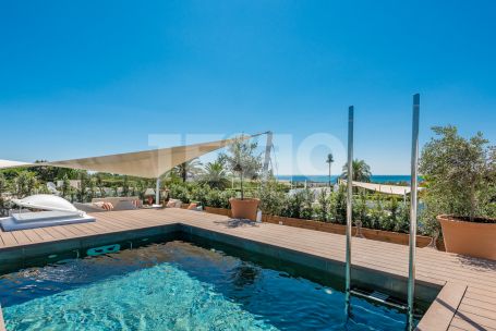 Bungalow from the Royal Golf Course of Sotogrande for rent in Sotogrande Costa, Sotogrande