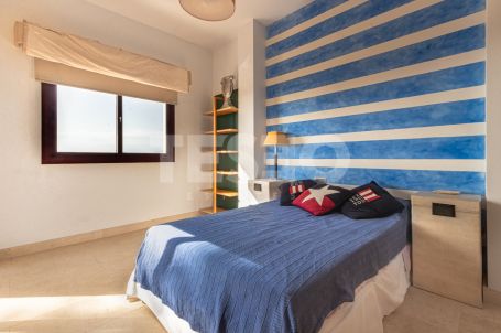 Villa in Torreguadiaro with great sea views