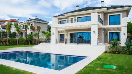 Stunning Newly Built Villa in Los Flamingos