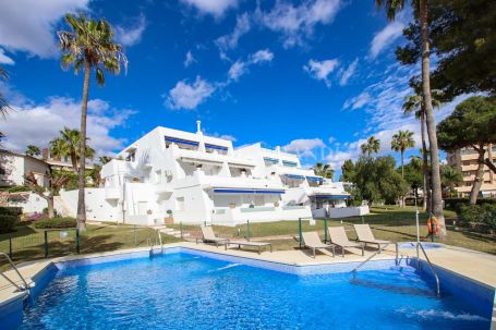 Apartamento Planta Baja en venta en Sol y Paz, Nueva Andalucia, Marbella